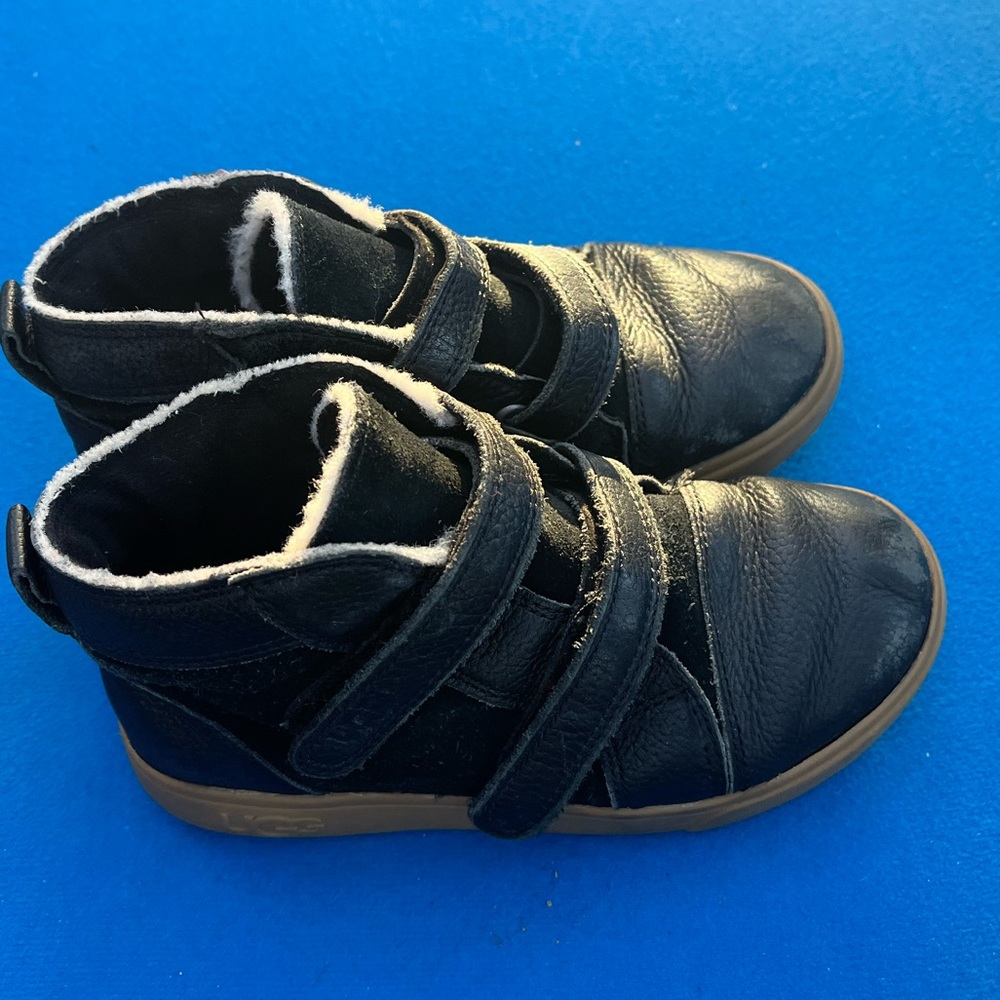 UGG boys sneaker boots with straps, leather